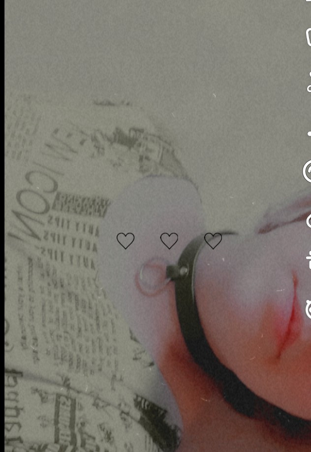 Чокер хороший, удобный,ничем не пахнет , спасибо!