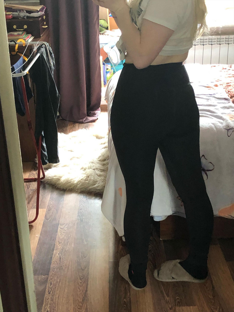 Лосины очень понравились. Худяь, на высокой талии и ткань очень хорошая. Б