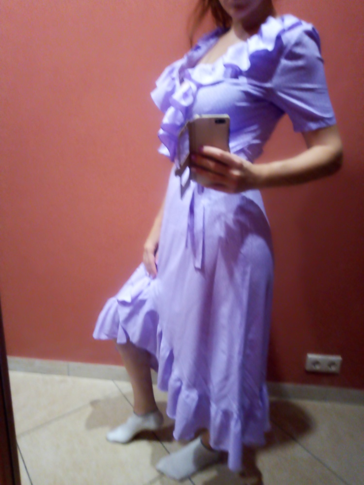 Женственное, нарядное платье,  приятный материал, рост 173