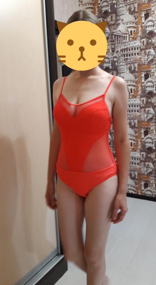 Купальник качественный. На свои ог86 от74 об94 сначала заказала размер s, оказался мал, перезаказала М, подошёл хорошо...  Рост 163см.  Сетка удобно держит грудь, при движении все остаётся на месте👌 (цена примерно =2300р, при написании отзыва не отображается уже)