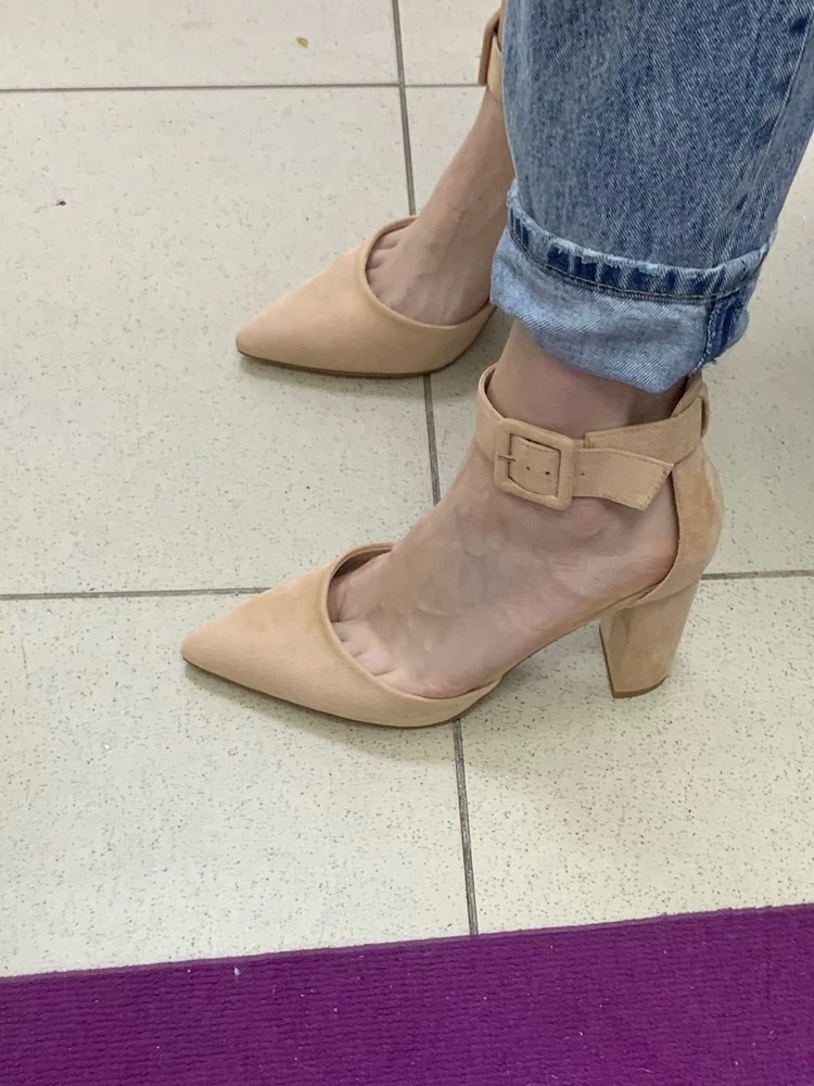 но очень широкие, выпадает нога 