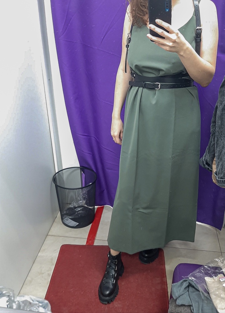 Крутая вещь!)) и под платье-рубашку подойдет и под минималистичное.