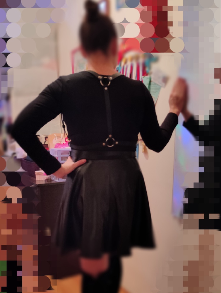 К портупее претензий нет. Замечательная. Безобразие, что пакет снова открытый получала, кто-то смотрел, даже не удосужились хотя бы немного в божеский вид упаковку привести