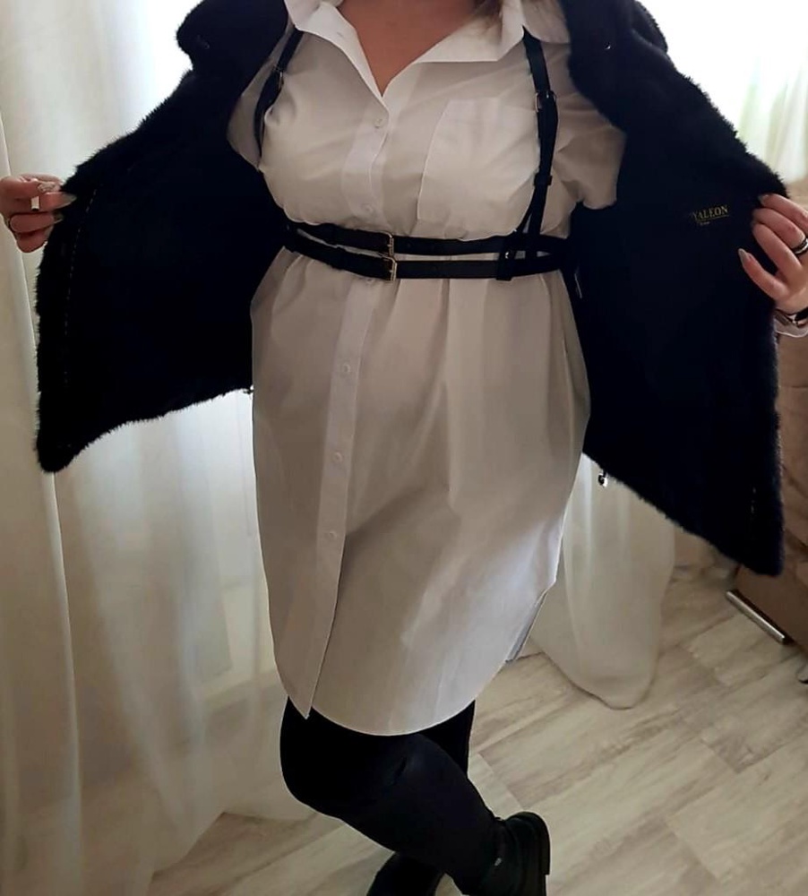 Качество товара превзошло все мои ожидания. Кожа мягкая, за счёт этого по фигуре села идеально. Фурнитура на высоте.  Рекомендую к покупке!