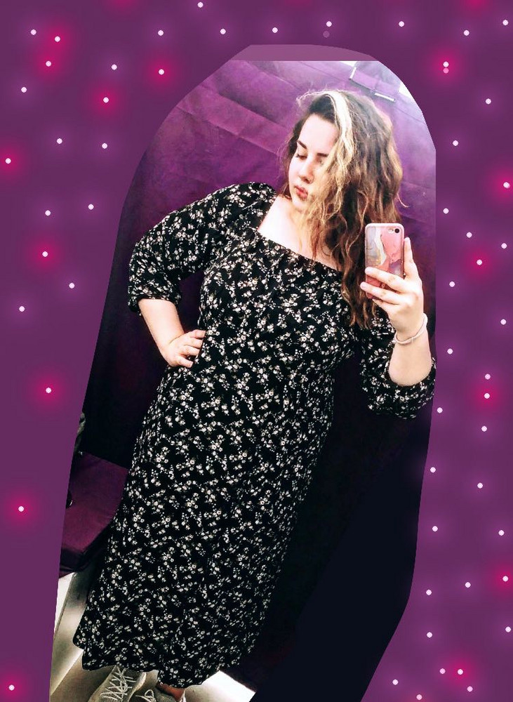 Платье отличное, шикарно подошел выбранный размер, легкое, удобное и красивое. Если бы ткань была чуть мягче, было бы еще лучше. Спасибо)