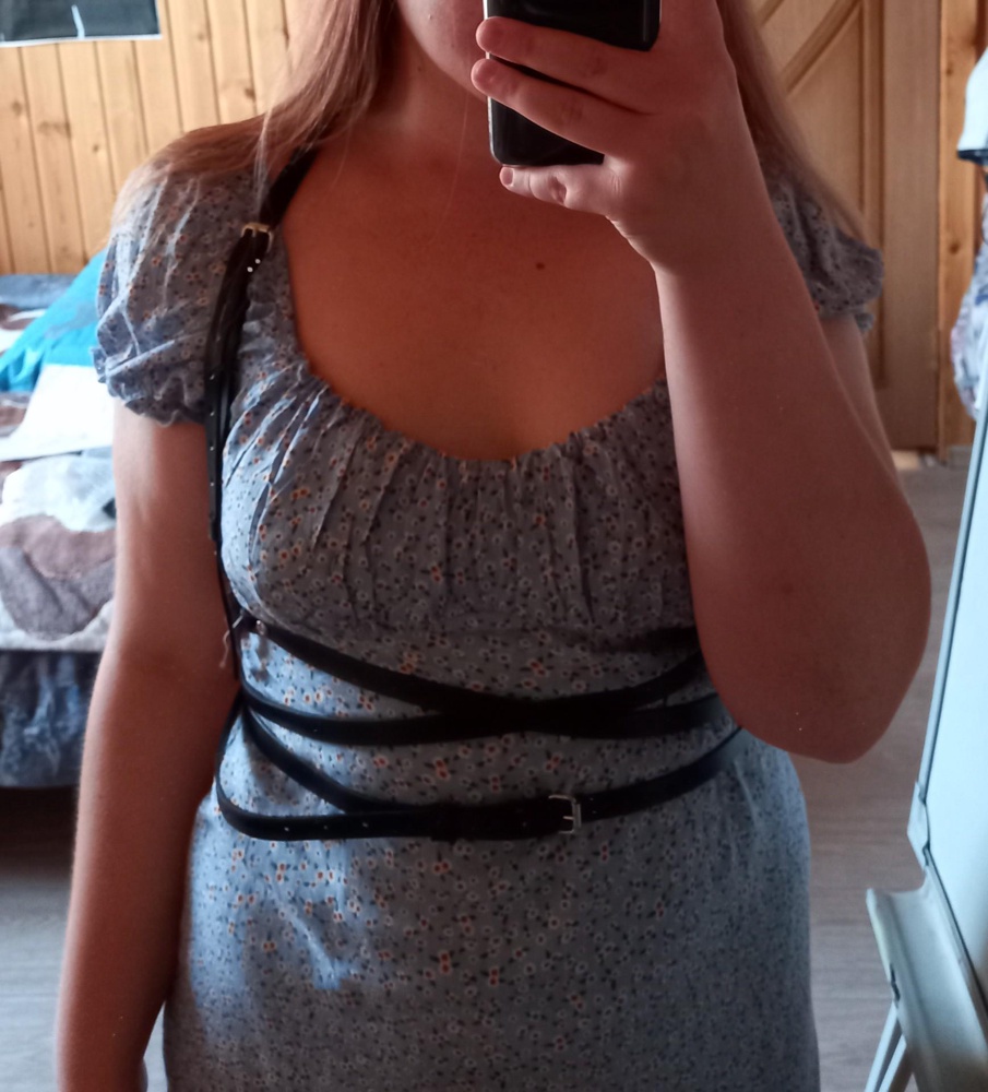 Советую смотреть на свои параметры и сравнивать с параметрами в таблице, ориентируясь на них можно подобрать верный размер. Всё хорошо.