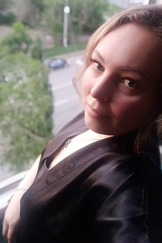 Прекрасный халатик, именно о таком и мечтала. Мой рост 171, размер 48, взяла F, подошло идеально 👌🏼к нему ещё купила пижамку😉