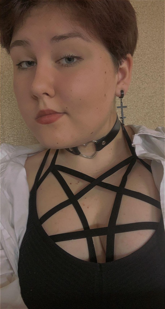 вообщем, штучка интересная и довольная удобная, единственное, что пол часа я пыталась «это» распутать и надеть на себя