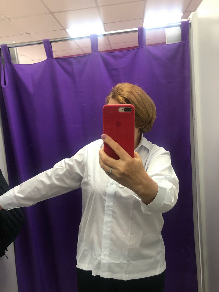 Рубашка подошла и понравилась. То, что я хотела. Приятная не жесткая рубашечная ткань. На мой 52-54 р-р нормально села L. На работу под сарафан, джемпер - то, что мне нужно. Рекомендую, спасибо.