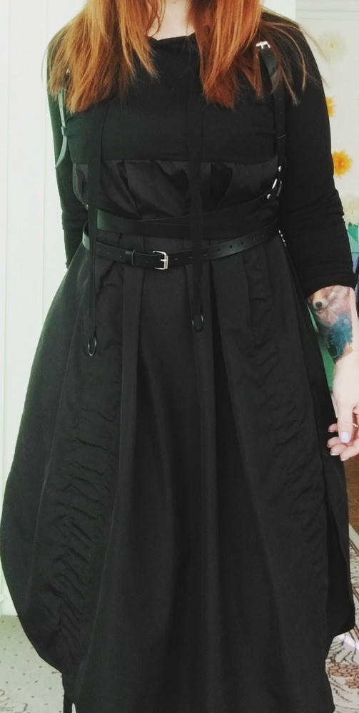 Невероятно сексуально и красиво! Любую бесформенную вещь сделает привлекательной🔥 Правда муж не разрешает без него мне одевать портупею, но в ней чувствуешь себя просто🔥