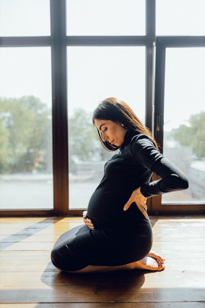 Платье хорошое , брала для фотосессии но надеваю и в обычной жизни. Очень удобно для фотосессии . Длина конечно хотелось бы пониже но ничего так тоже пойдет. Если хотите оверсайз мож взять на 2-3 размера больше . Качество хорошая. 