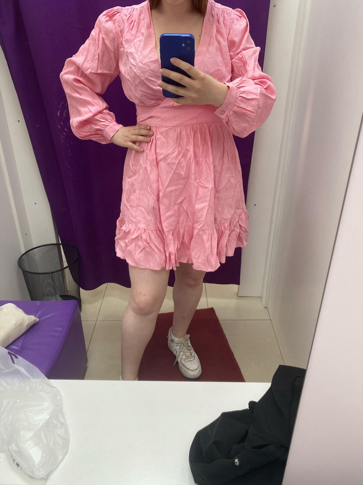 На лето хорошо, ткань не толстая. Обратите внимание, что на ткани есть рисунок