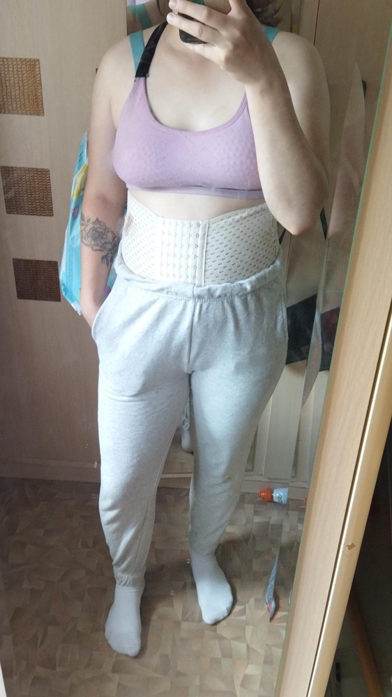 Очень понравился, утягивает но не сильно прям, из минусов только косточки вылезли, но не беда зашить можно)) пришёл на день раньше)