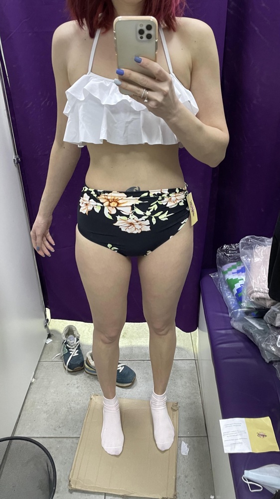 В целом качественный купальник, странный верх. 