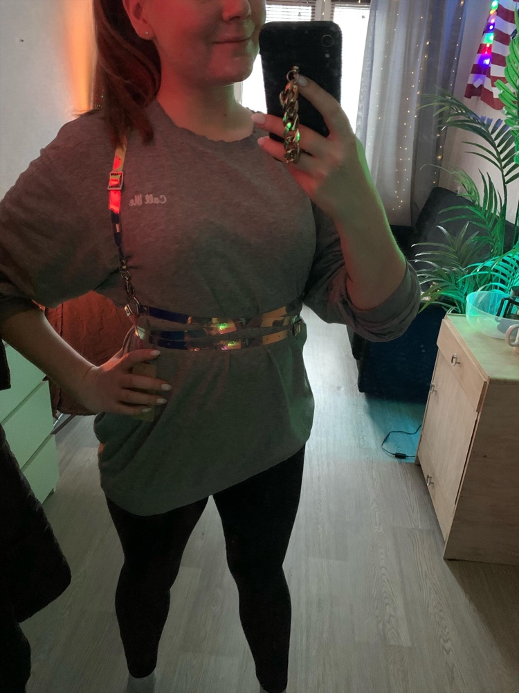 Очень красивая портупея! На свой размер L взяла L (логично же)) оказалось - впритык, так что лучше брать на размер побольше. А так всё хорошо :) 