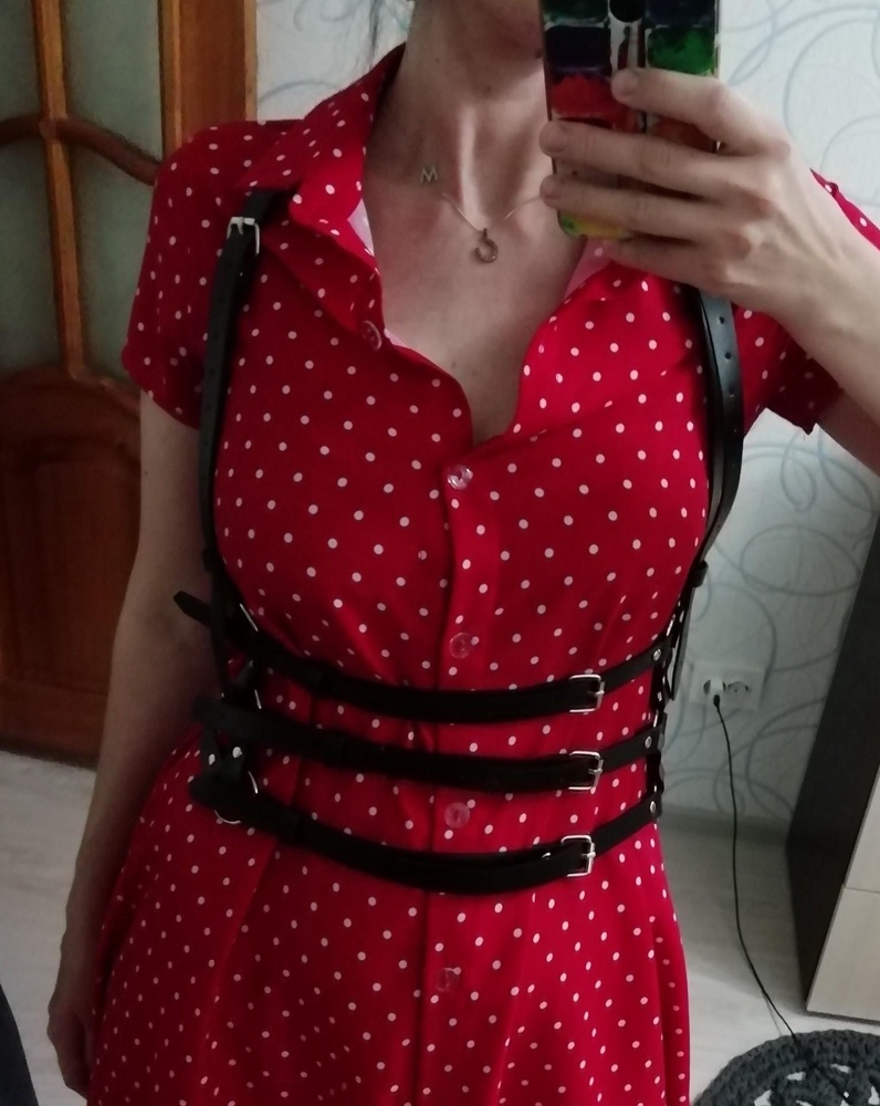 Клёвая штука, очень качественная, крепкая,все регулируется, я давольна, все в ней отлично👍👍👍