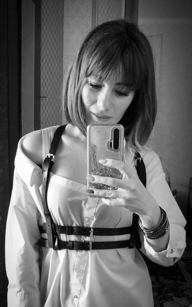 Классная портупея 🥰наверное даже можно брать снтше размер, но в целом супер)