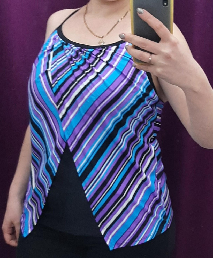 На 48р взяла xl,идеально подошло. Качество отличное, я довольна!