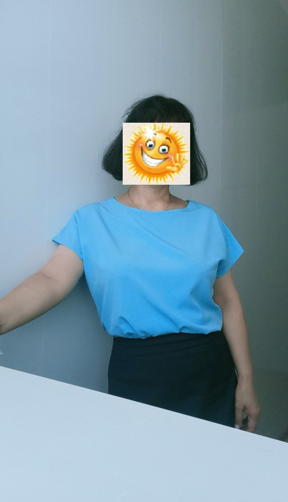 Блузка понравилась. Цвет изумительный!!! Стирала уже раз пять, всё хорошо, ровная, гладенькая. Сама немного укоротила блузку, т.к. в длину мне была длинновата, если носить поверх юбки, брюк. На свой 46-48, взяла 46, даже слегка свободненько.