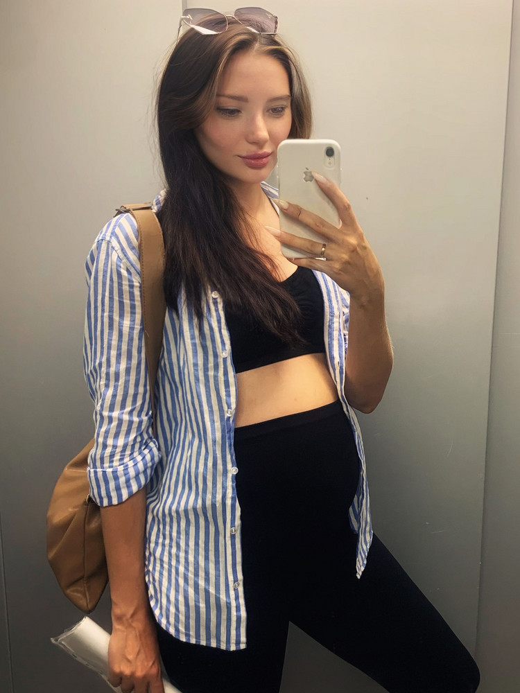 Очень удобный. Можно было взять на размер больше по спинке. Но мне все подходит. Ношу не только как нижнее белье, но и как топ😁