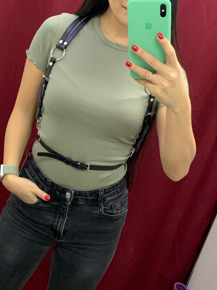 Обалденная просто портупея. У меня талия 67, грудь 86-88, и я взяла XS - и там ещё с запасом есть. Так что при российском размере 42-44 S - данный товар смело берите в размере XS