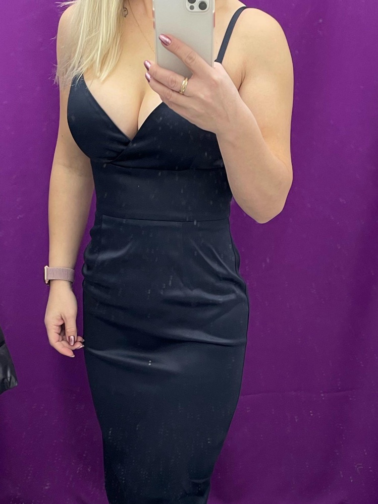 Шикарное платье , размер соответствует , рекомендую к покупке 