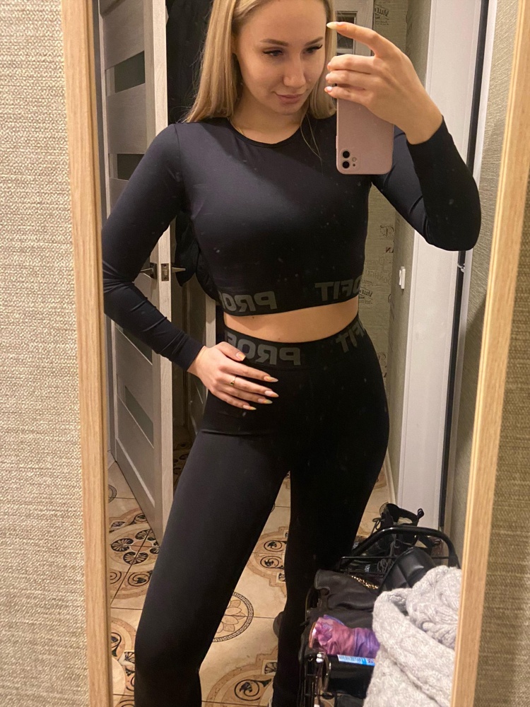 На ог 98 идеально подошёл 46 размер ,я довольна и очень круто что доставили за 1 день 👍🏻Качество супер, не просвечивает,дискомфорт не приносит)