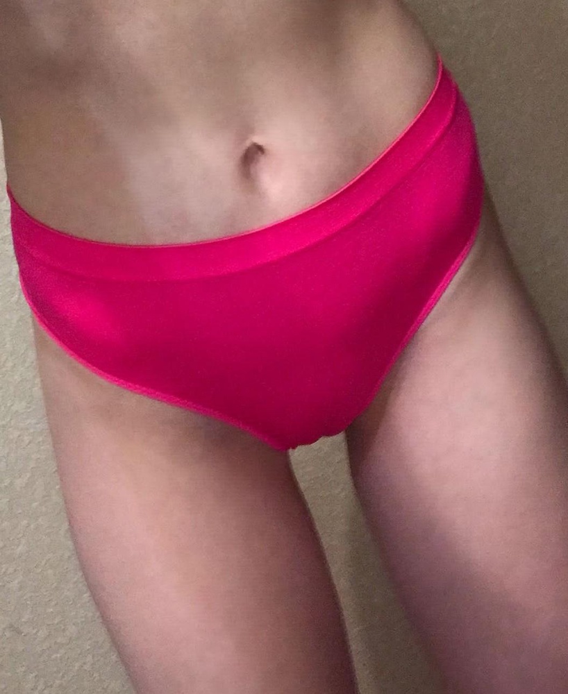 Трусы очень хорошего качества 👍👍👍 яркие цвета, очень понравились! Отлично сидят, хорошо тянутся