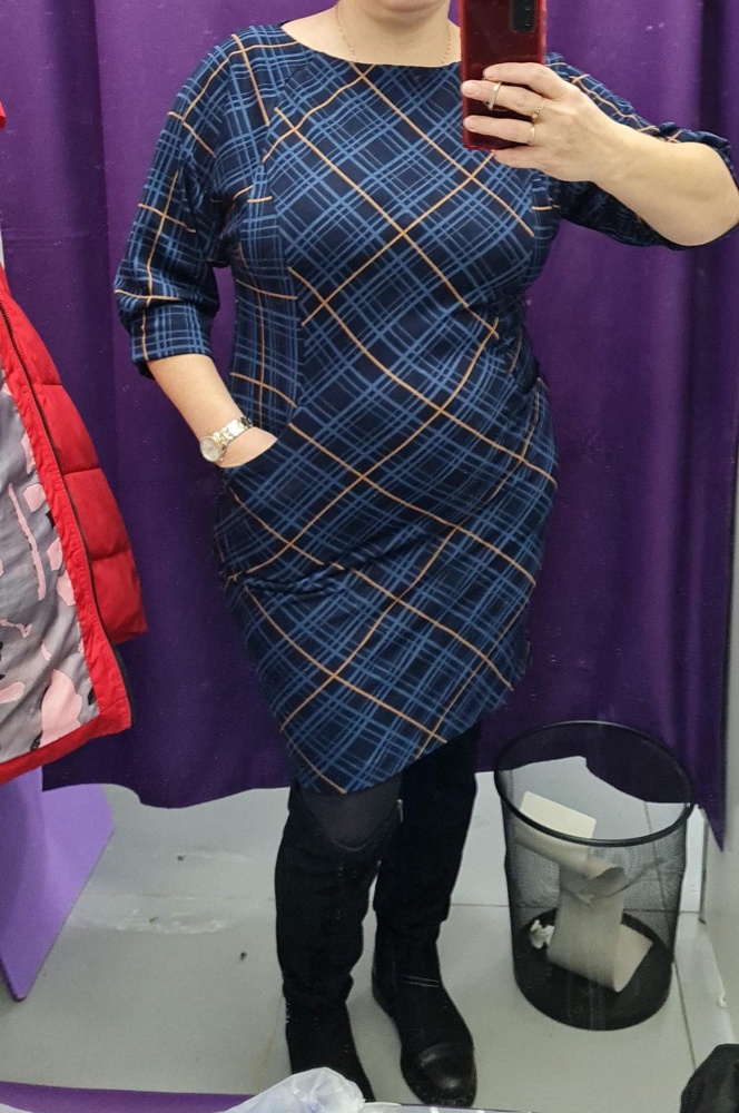 Опупительное платье. Приятное к телу,тёплое и карманы удобные. Просто огонь. ОГ 116 взяла 52 идеально,хотя ношу 54 и 56