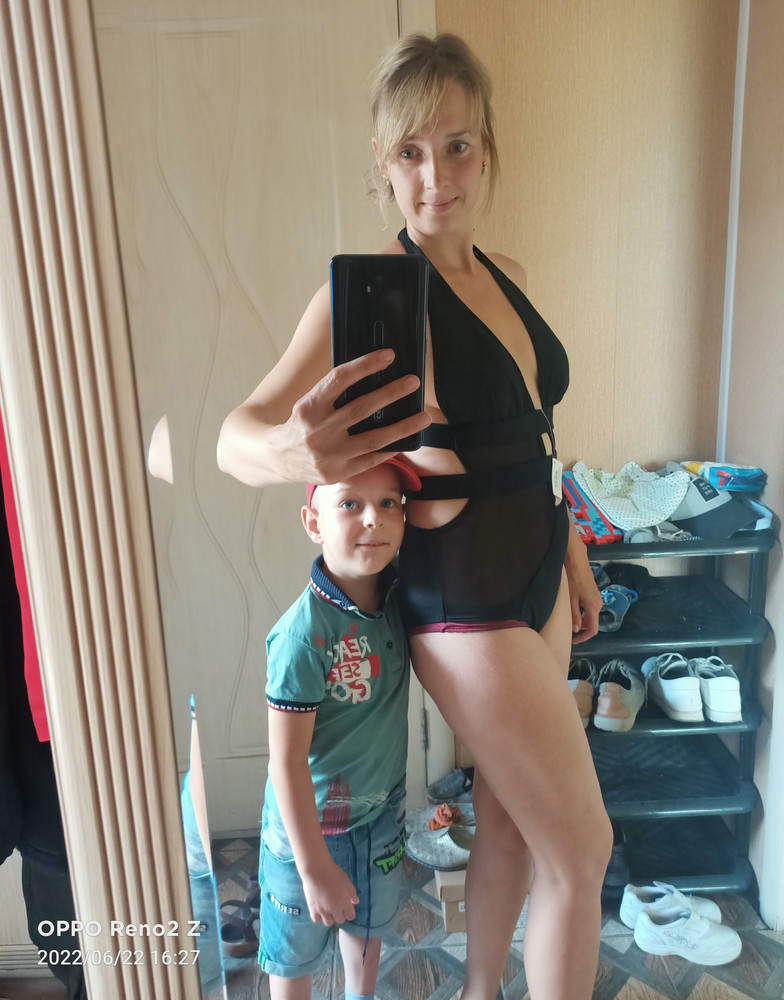 Здравствуйте 😊 купальник очень понравился, смотрится просто шикарно🔥🔥🔥 я в восторге👍👍👍 размер соответствует.