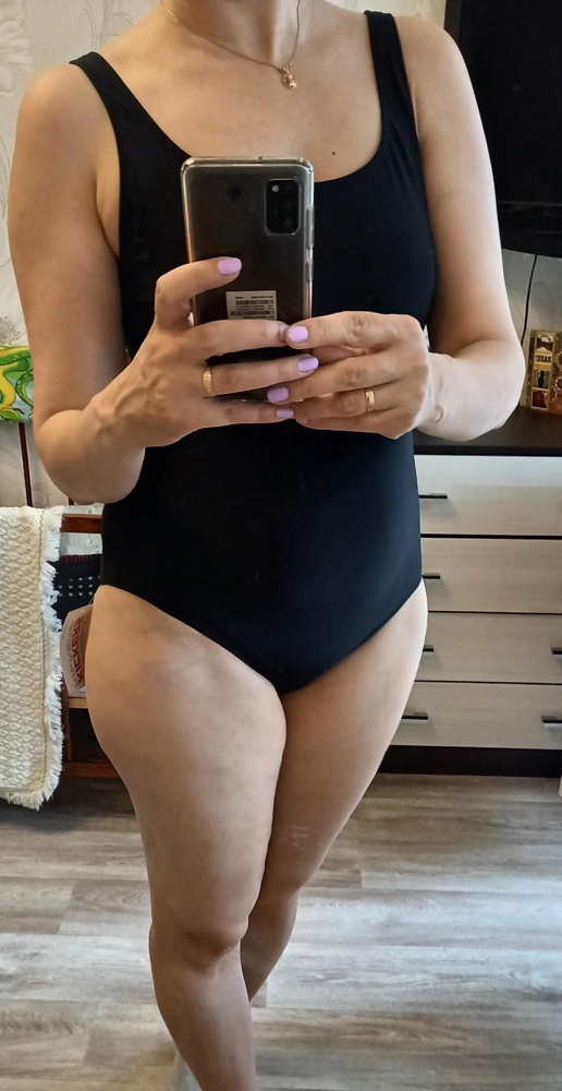 Хорошее качество, хороший пошив, не просвечивает. Идёт в размер, на рост 173, 48 размер подошёл идеально. Рекомендую!