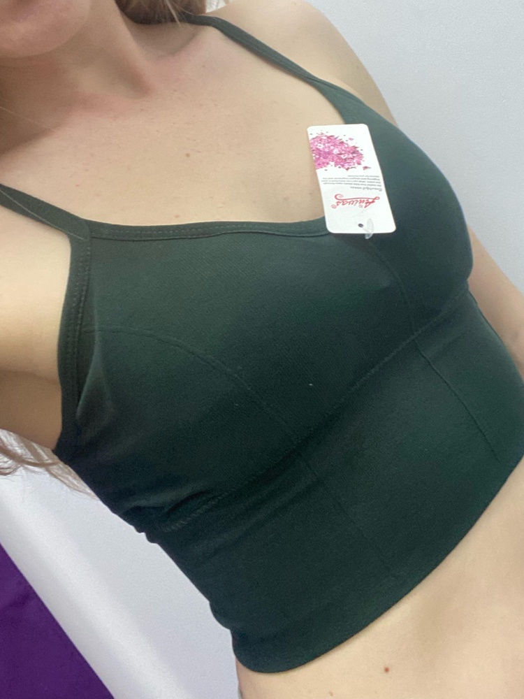 Цвет, размер , все как и должно быть , не понравились чашечки , сбоку на фото видно зазоры. А так приятный материал и красивый цвет