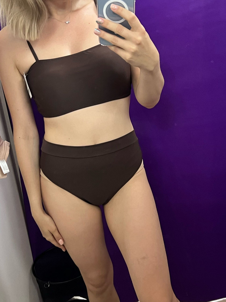 На 3/4й размер груди хорошо. Под грудью 76. Бенда 96, талия 67. Не давит нигде) хотела как раз не вульгарный, чтобы не беспокоится на море при нырянии и активном отдыхе. 