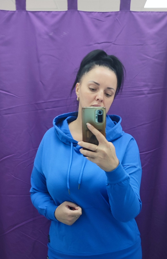 Беру уже второй такой костюм, до этого брала в чёрном цвете. Очень нравится, а главное-длина 👍👍👍с моим ростом 177 см обычно всё коротко, а здесь прям супер!!!