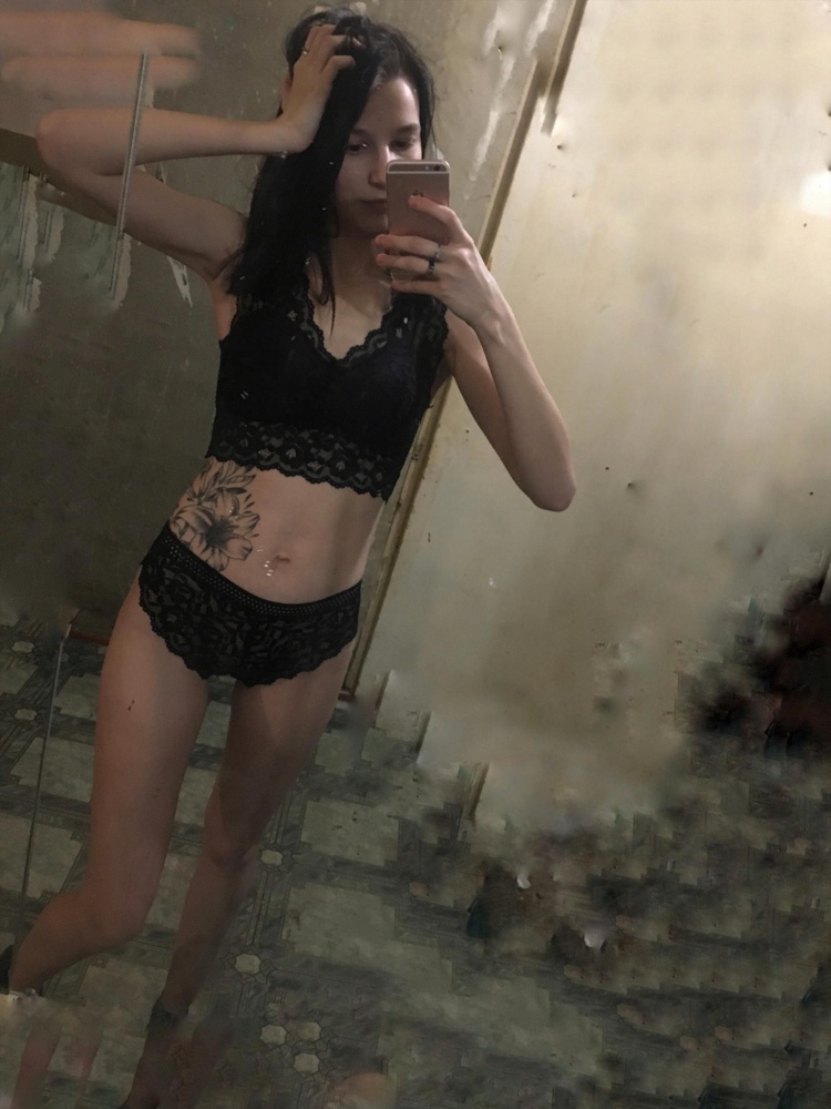 Он просто нереально афигенный, размер подошёл! Я довольна как никогда🤤рекомендую