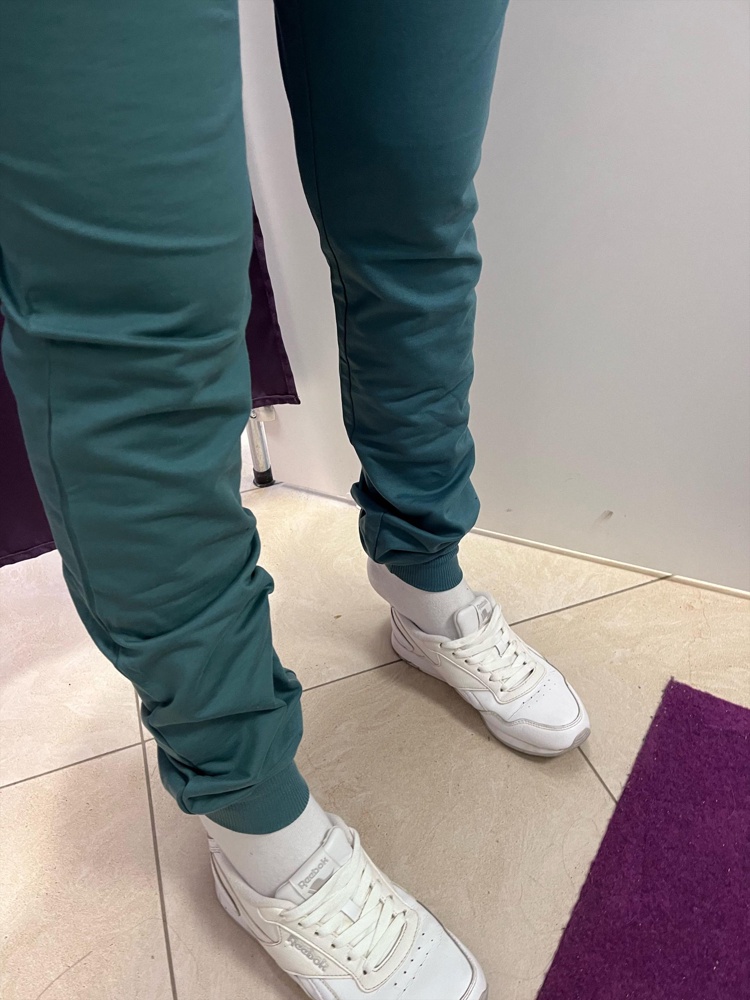 Качество хорошее , но штаны оказались очень длинные 