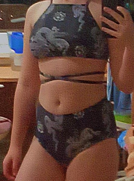 Вау, материал приятный, сел идеально (очень красивый)