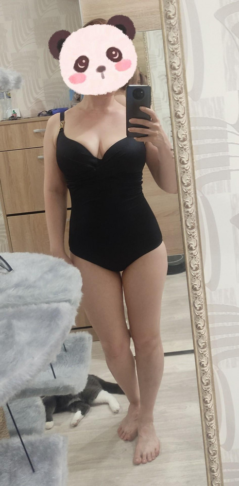 Купальник понравился. Мне сложно что-то подобрать, но этот сел хорошо. Ткань плотная, есть небольшая утяжка. На рост 165 размер 44-46