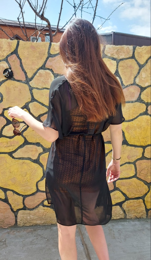 Туника мне очень понравилась, сшита хорошо , по размеру мне прям подошла, взяла для купальника, но и сверху платья смотрится отлично.