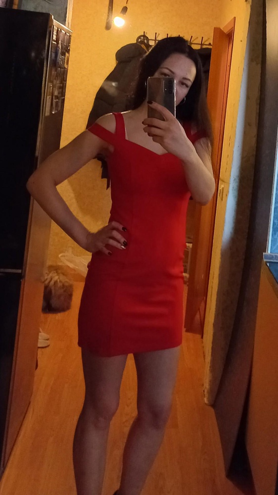 Платье супер!!! Плотная ткань, стрейч.Полностью соответствует описанию.Я счастлива 😍