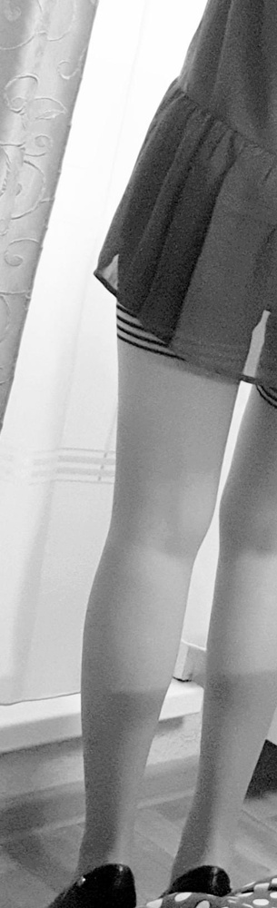 Чулки просто бомба! Какие они стильные и красивые. В размер. Резиночки с полосками топчик.