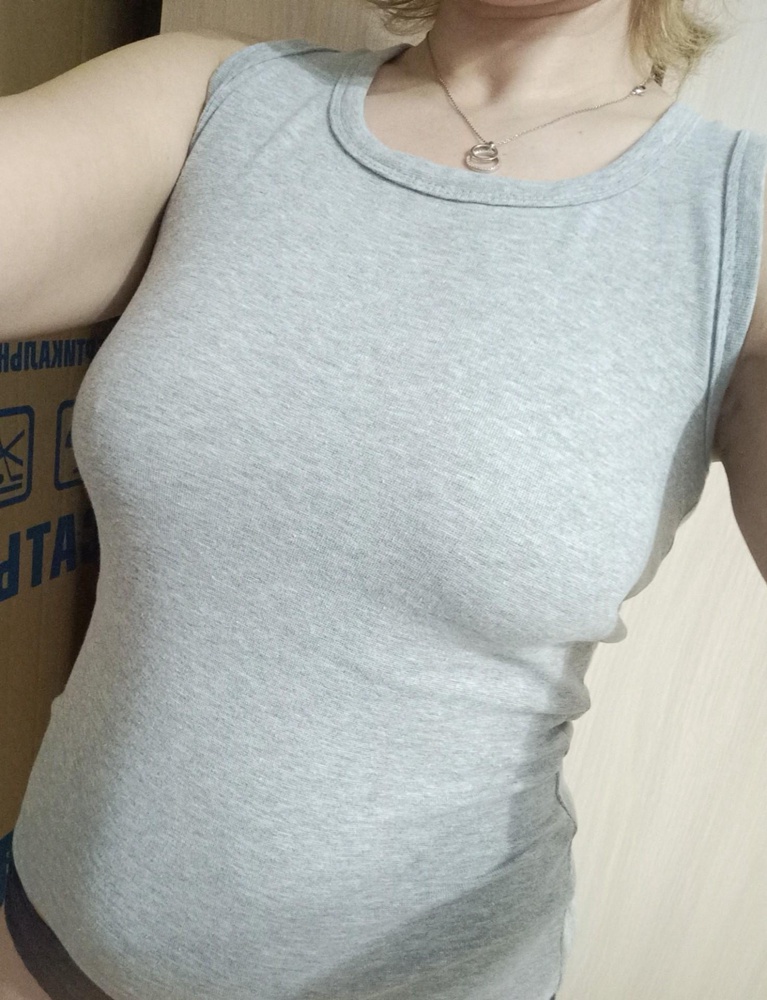 Майка очень приятная, мягкая. На свой 46 размер, брала 46. Размер точь в точь.