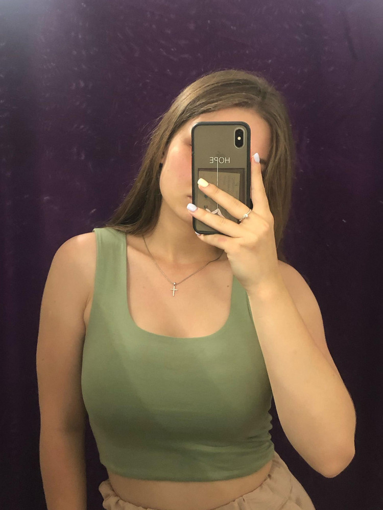 Топ плотного качества, на грудь 93 подошёл размер xs/s 