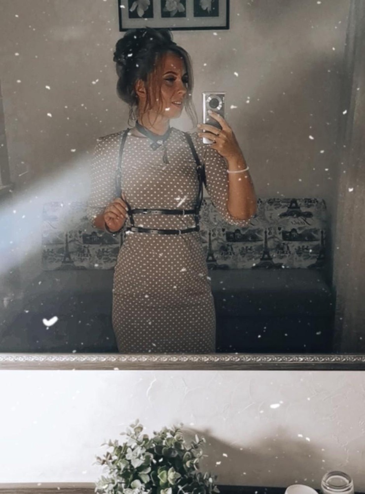 Довольна на все 100%! Очень комфортная не пошлая портупея, стильно и красиво с платьем, футболкой и.. На голое тело тоже красиво 😜