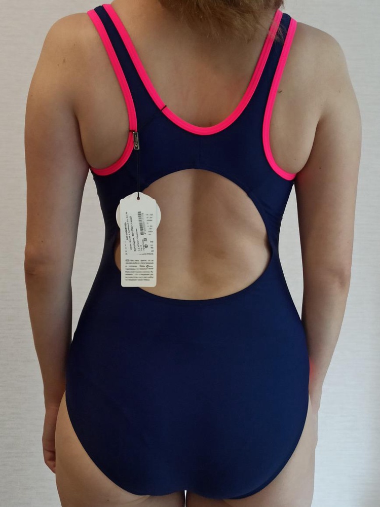 Отличный купальник! Ткань плотная. Живот визуально подтянул. Качество очень достойное, плотный. В области груди "поролоновые" вставки. Из 3 заказанных моделей выбрала эту! За счёт ярких полосок не выглядит скучным. Покупала за 1.537, в магазине такой подороже будет стоить. 