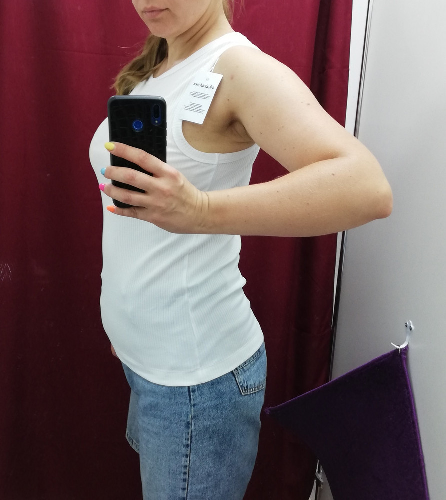 Очень хорошая маечка, размер, фасон, все соответствует. Но я выбрала все таки ту, что в 2 раза дешевле, плотный кашкорсе, как и хотела. Эта маечка тоненькая лапша, что плюс для лета.