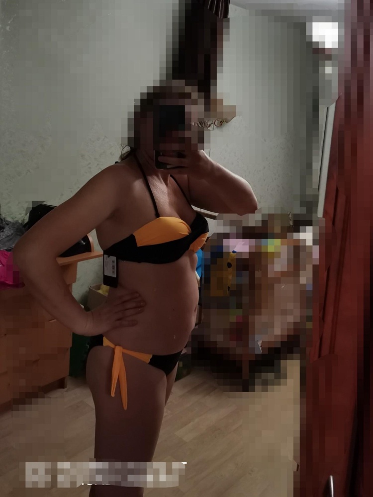 Отличный купальник, трусики мелковаты, грудь собирает отлично.