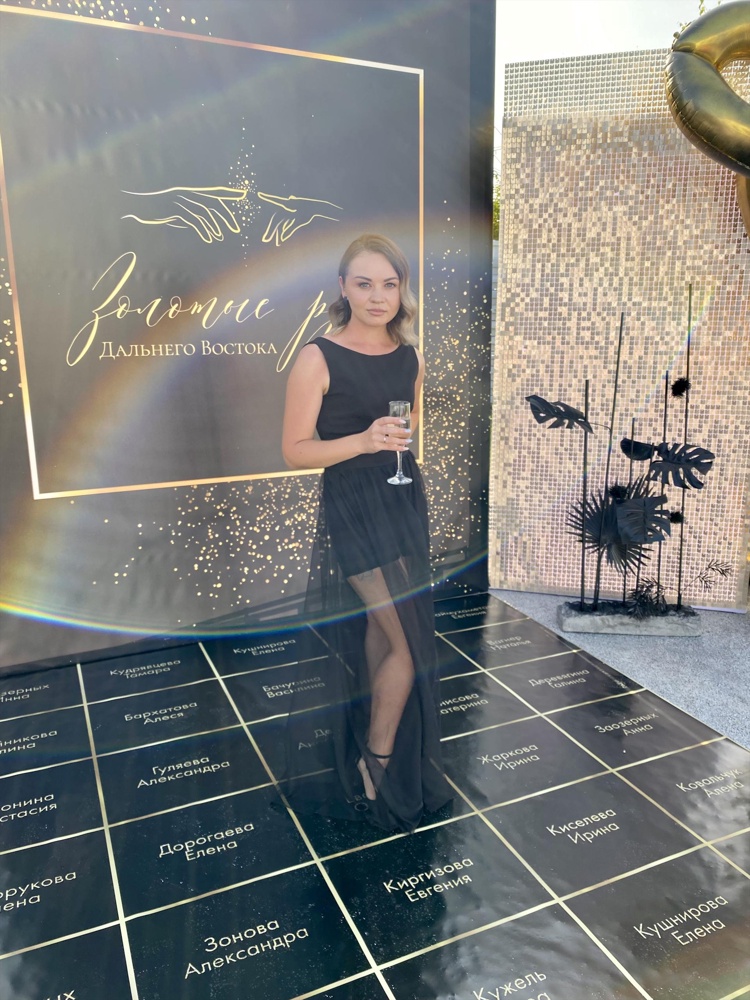 Очень очень, выглядит дороже чем на самом деле 