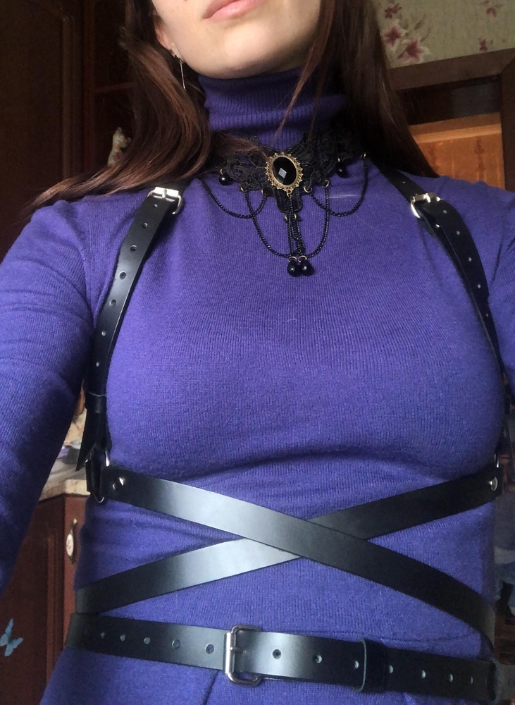 Не кожа мне кажется. В остальном - супер!