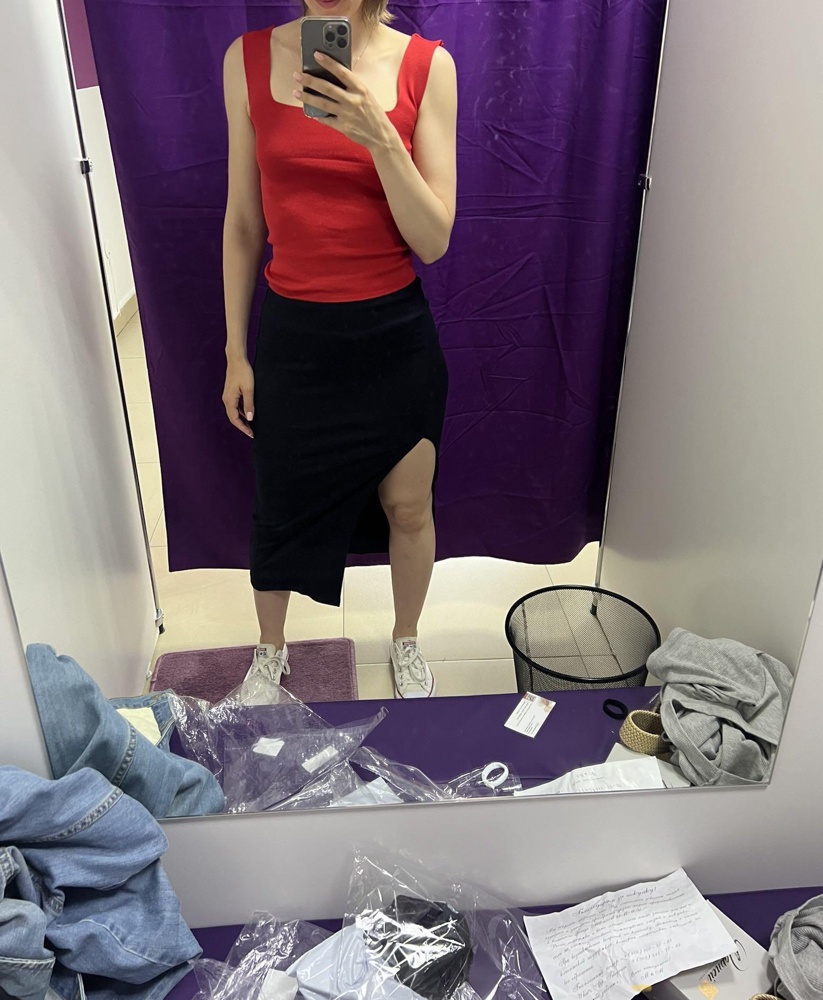 Майка классная: и на вечер, и на работу можно носит